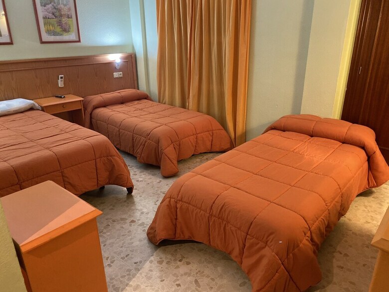 Hostal Carlos III
