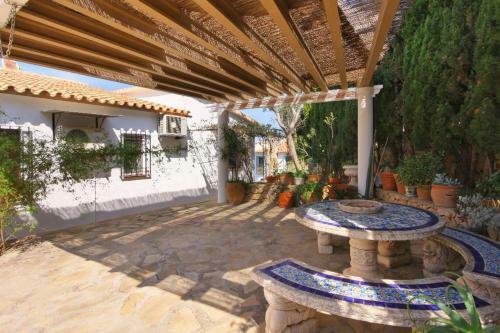 Denia Villa Sleeps 8 Pool Air Con Wifi