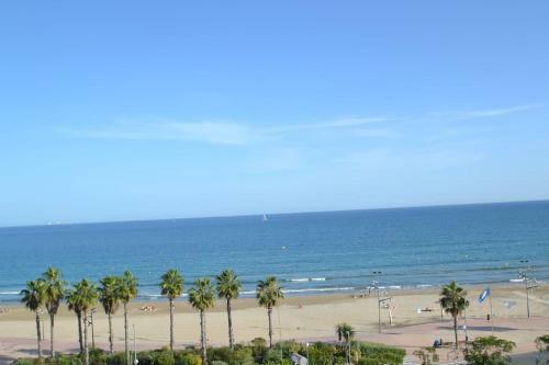 Apartsalou Horisonte La Pineda