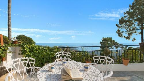 Lloret De Mar Villa Sleeps 10