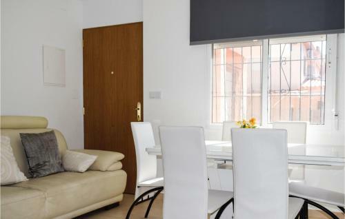 Three-bedroom Holiday Home In Los Alcazares