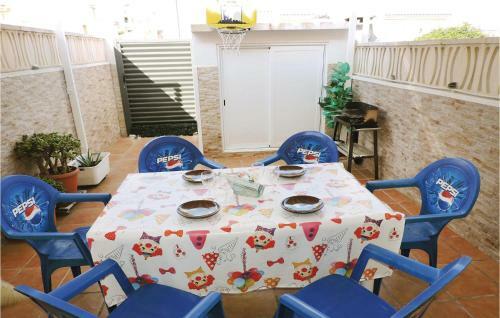 Three-bedroom Holiday Home In Miami Playa