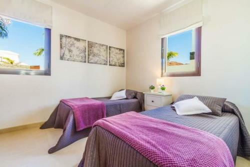 Playa Blanca Villa Sleeps 6 Pool Air Con Wifi