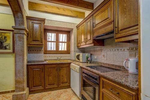 Pollenca Villa Sleeps 6 Pool Air Con Wifi