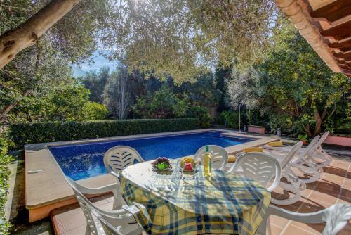 Pollenca Villa Sleeps 6 Pool Air Con Wifi