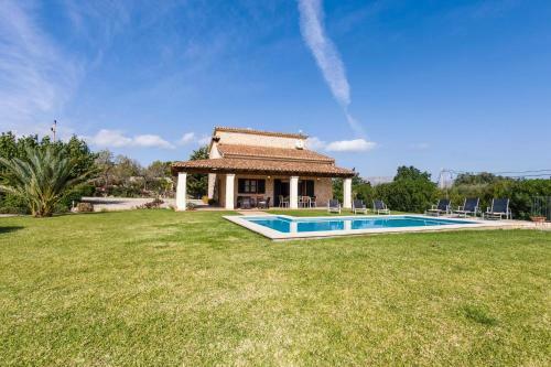 Pollenca Villa Sleeps 6 Air Con Wifi