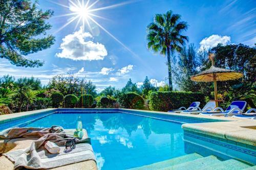 Pollenca Villa Sleeps 6 Pool Air Con Wifi