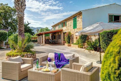 Pollenca Villa Sleeps 8 Pool Air Con Wifi