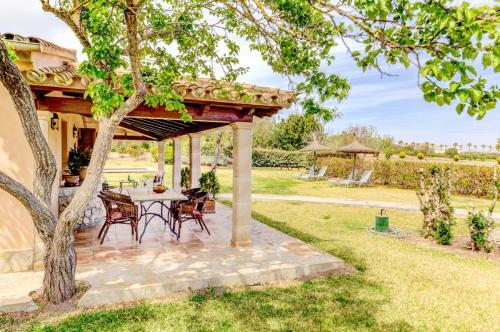 Pollenca Villa Sleeps 4 Pool Air Con Wifi