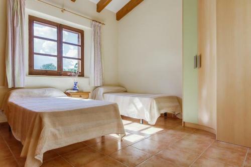 Pollenca Villa Sleeps 8 Pool Air Con Wifi