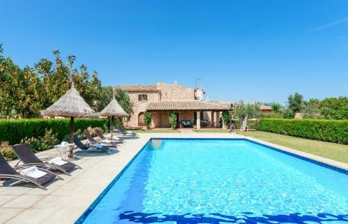 Pollenca Villa Sleeps 8 Pool Air Con Wifi