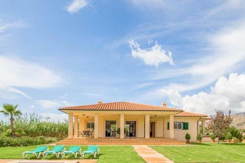 Port De Pollenca Villa Sleeps 8 Pool Air Con Wifi