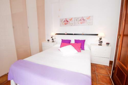 Summerland Apartments Rota