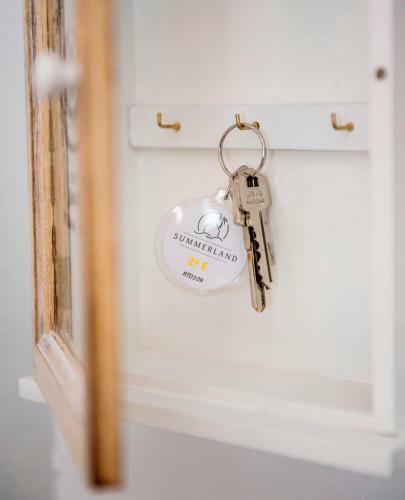 Summerland Apartments Rota
