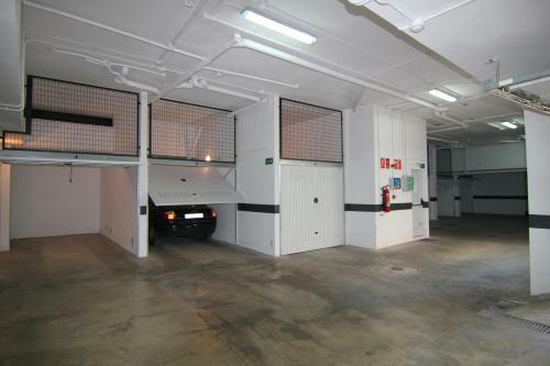 Summerland Apartments Rota