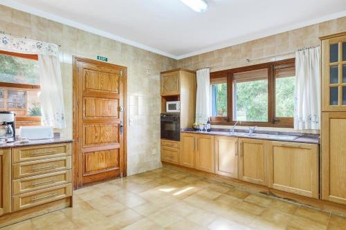 Sa Pobla Villa Sleeps 12 Pool Air Con Wifi