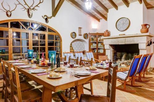 Sa Pobla Villa Sleeps 12 Pool Air Con Wifi