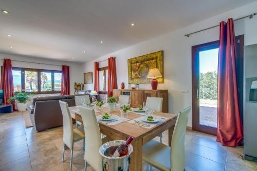 Sa Pobla Villa Sleeps 6 Pool Air Con Wifi