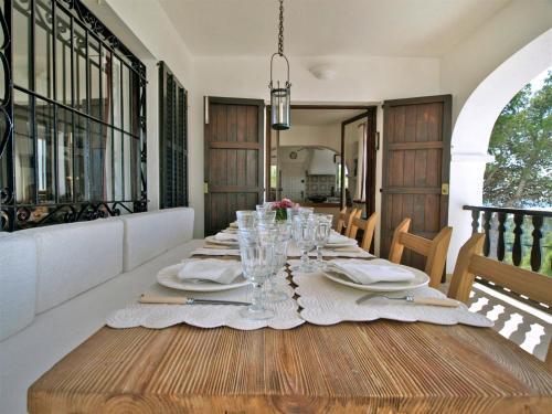 Cala Gracio Villa Sleeps 8 Pool Air Con Wifi