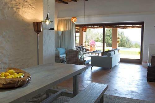 San Jose Villa Sleeps 10 Pool Air Con Wifi