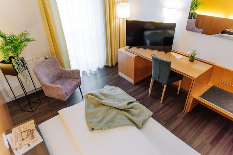 Airport Boutiquehotel Hein