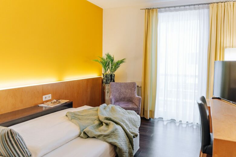 Airport Boutiquehotel Hein