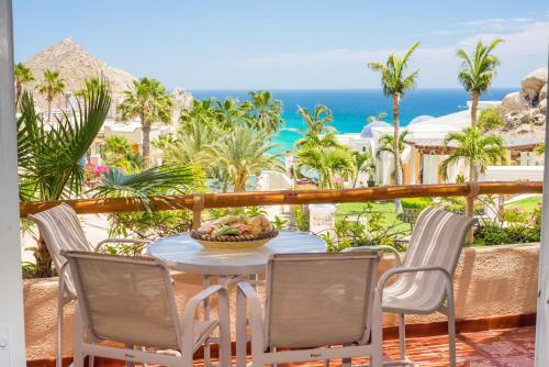 Spacious With Convenient Cabo Location, Villa Ballena