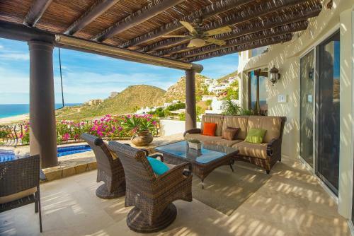 7 Br Home For 18 With Ocean Views, Villa Las Flores