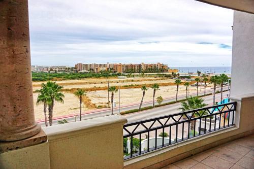 Apartamento Puerta Cabos Condo #502