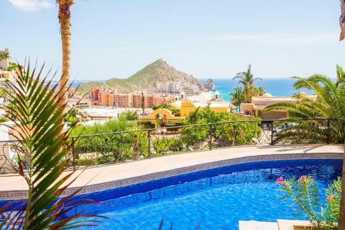 Spacious Villa In Pedregal, Villa Diamante De Law