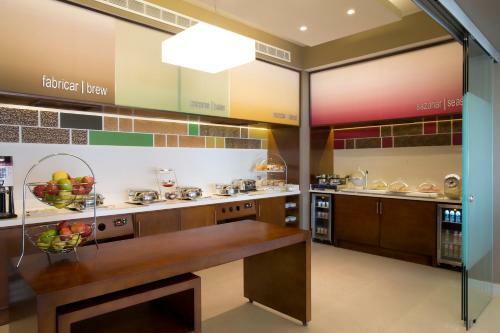 Hotel Hampton Inn & Suites By Hilton Paraiso