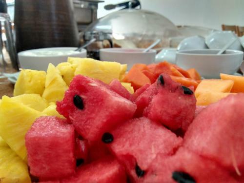 Angeles Suites & Hotel