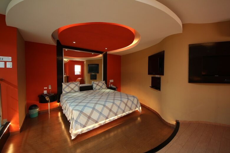 Hotel Motel Suites Xiu