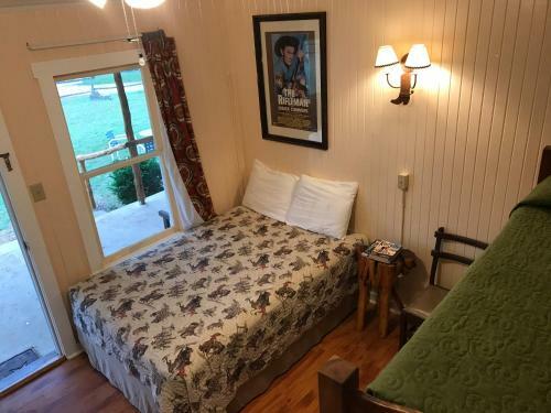 Hotel Twin Elm Guest Ranch And 2e Rv Resort