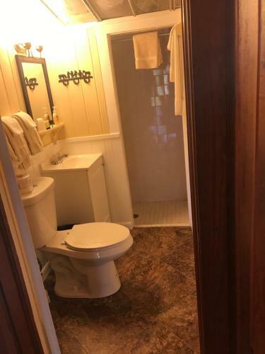 Hotel Twin Elm Guest Ranch And 2e Rv Resort