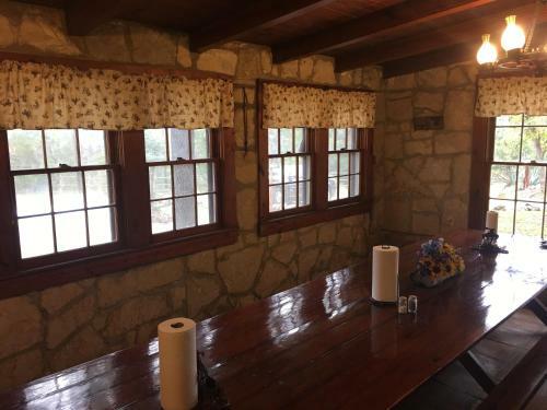 Hotel Twin Elm Guest Ranch And 2e Rv Resort