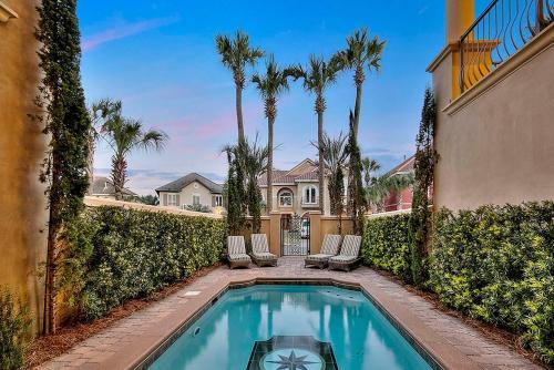 Casa De Palms Home