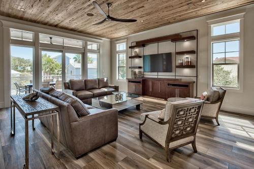 Dolphin Street Home 69