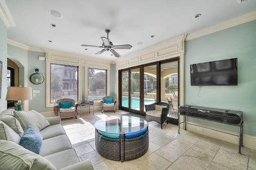 Gigglin Marlin Home