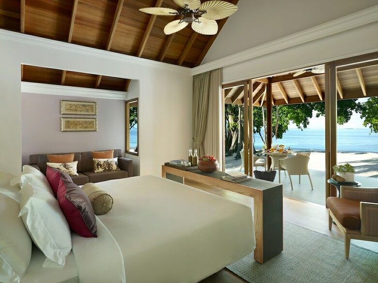 Hotel Dusit Thani Maldives