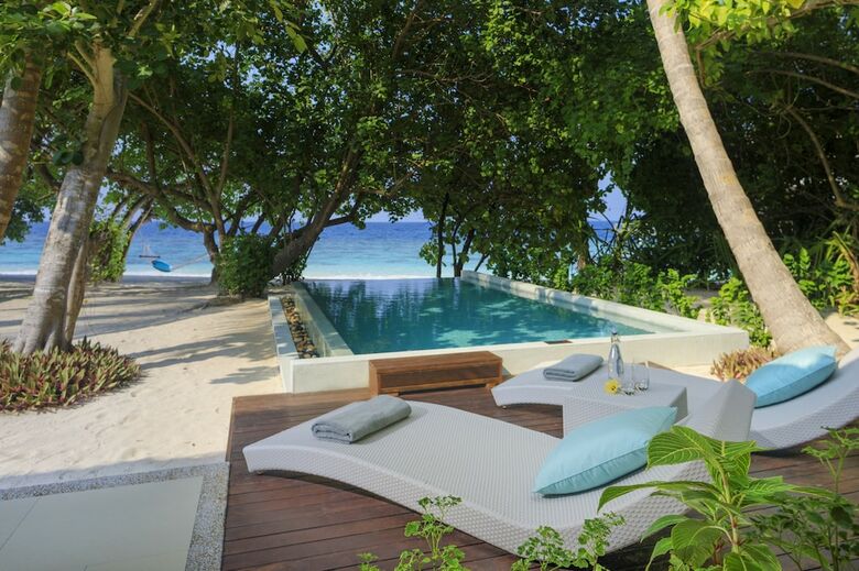 Hotel Dusit Thani Maldives