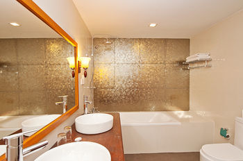 Hotel Eriyadu Island Resort
