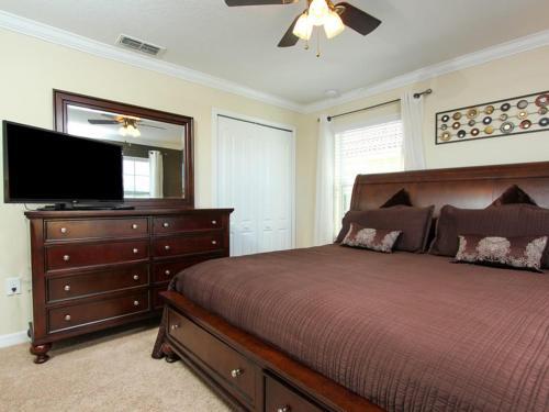 Villa Majesty Palm Townhome 8932