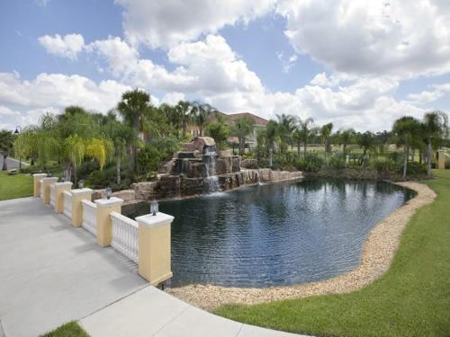 Lovely Paradise Palms 4 Bed 3 Bath Town Home