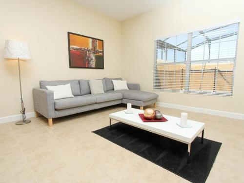 Lovely Paradise Palms 4 Bed 3 Bath Town Home