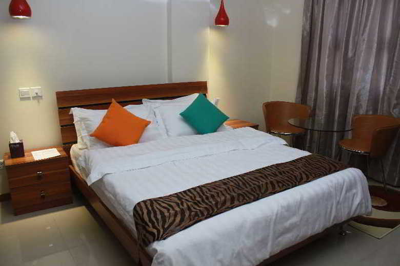 Hotel Surfview Raalhugandhu