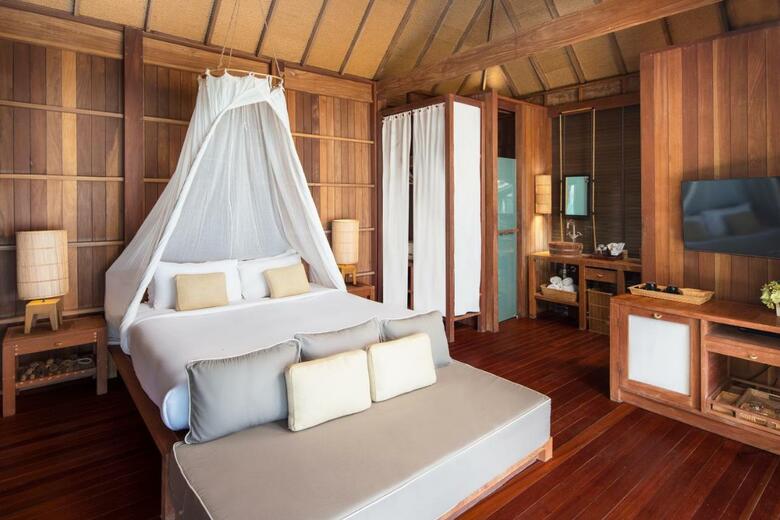 Hotel Haadtien Beach Resort
