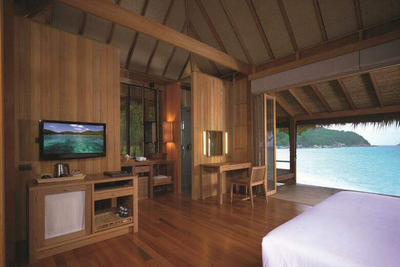 Hotel Haadtien Beach Resort
