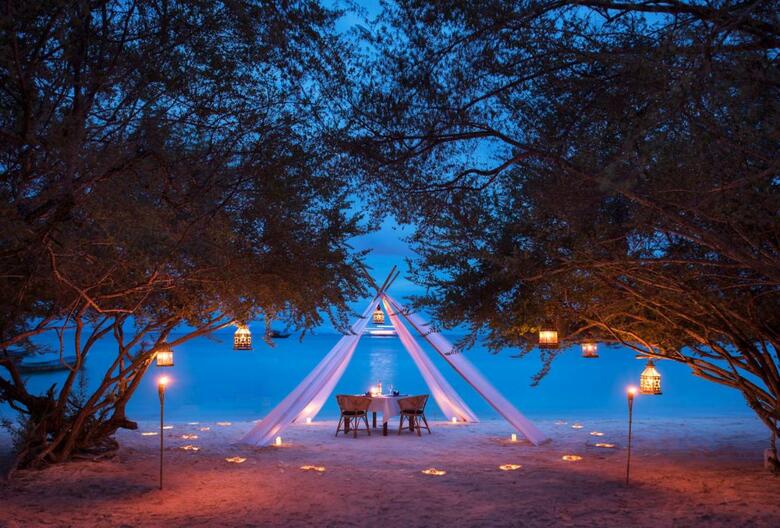 Hotel Haadtien Beach Resort