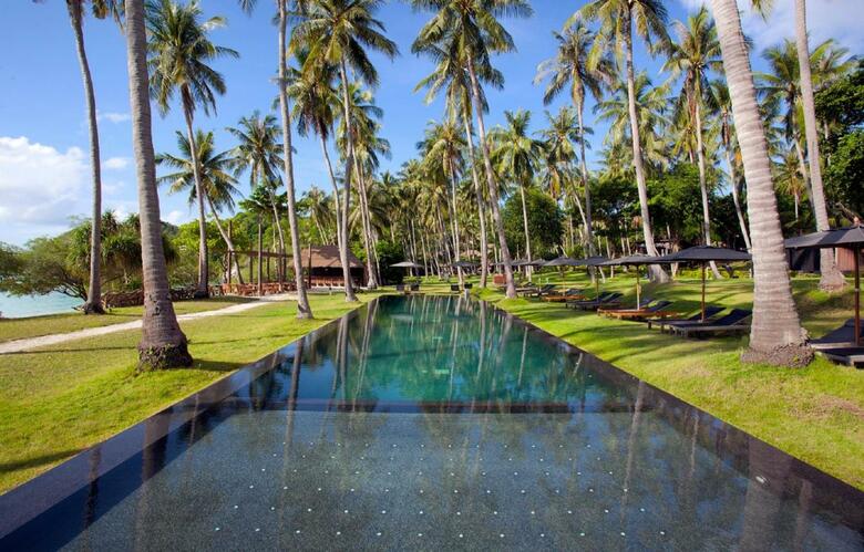 Hotel Haadtien Beach Resort
